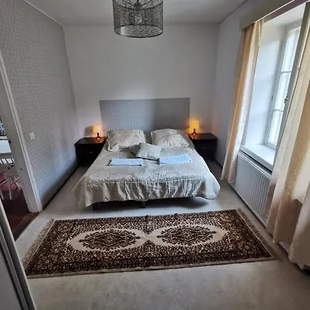 Charming 2-bed With Sauna Facility Lejlighed Kotka